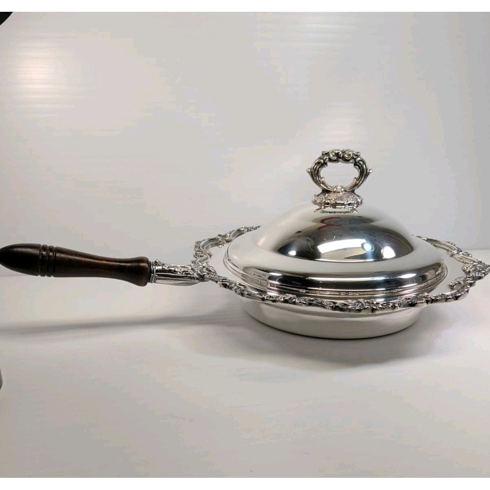 Vtg Towle Silverplate Covered Serving Pan Chafing Dish Wood Handle Ornate Rim